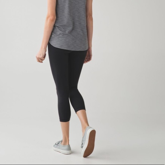 🍋 Lululemon LOW RISE Wunder under Sz. 6 - Picture 2 of 7